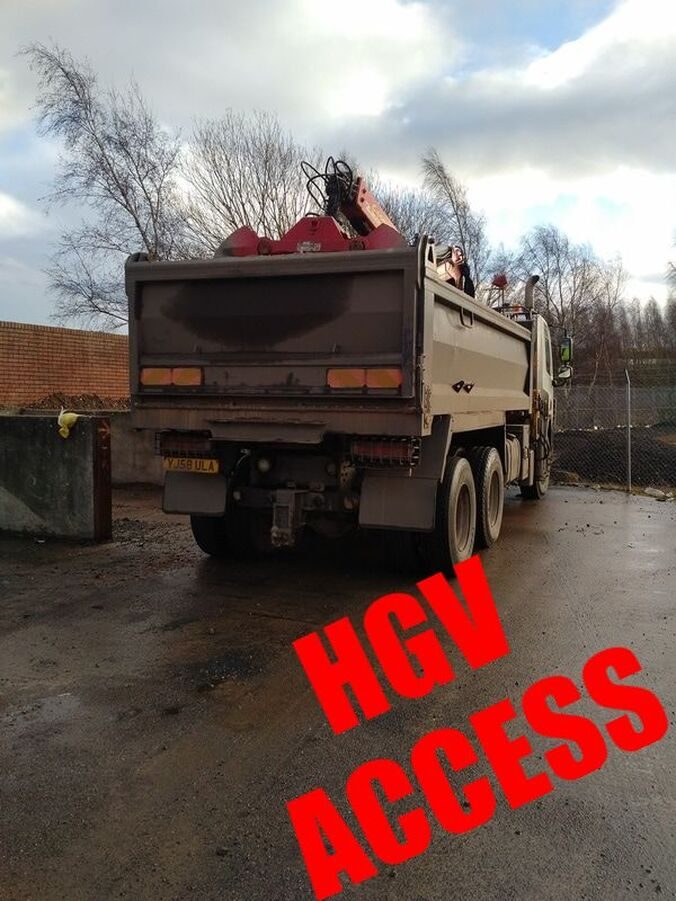 lorry loading on yard