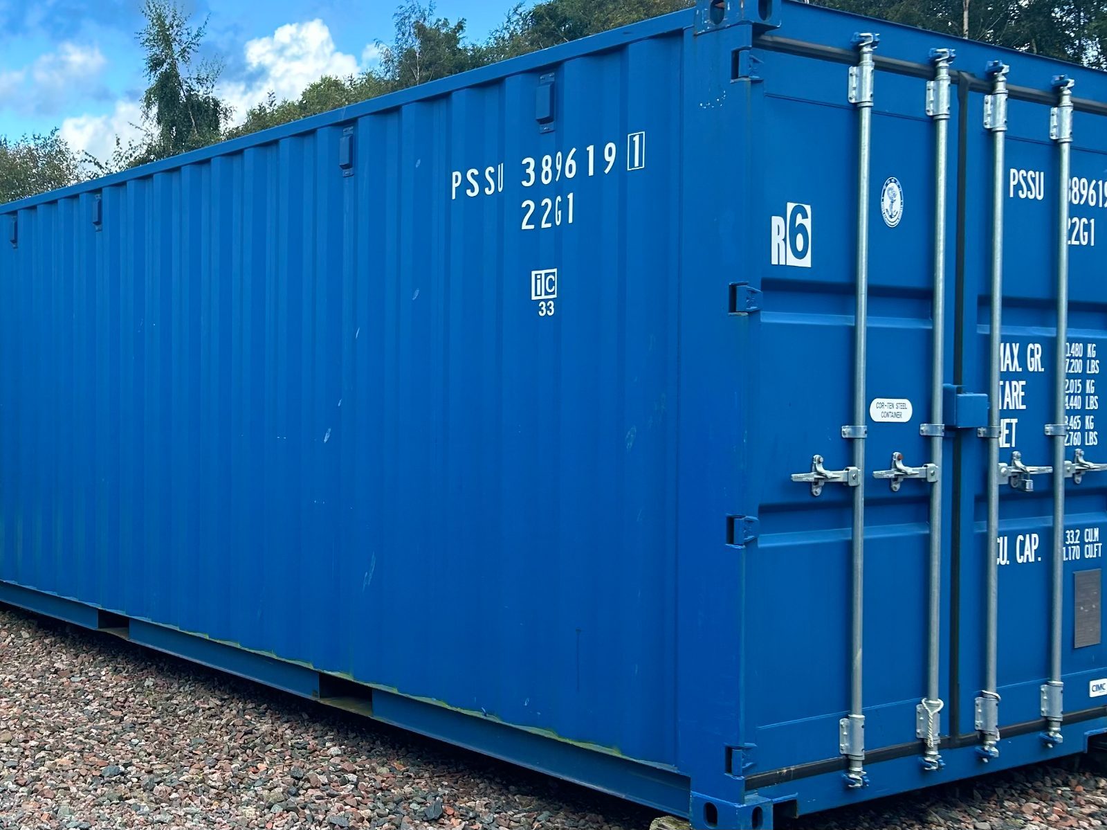 front and side view of a 20 foot shipping container