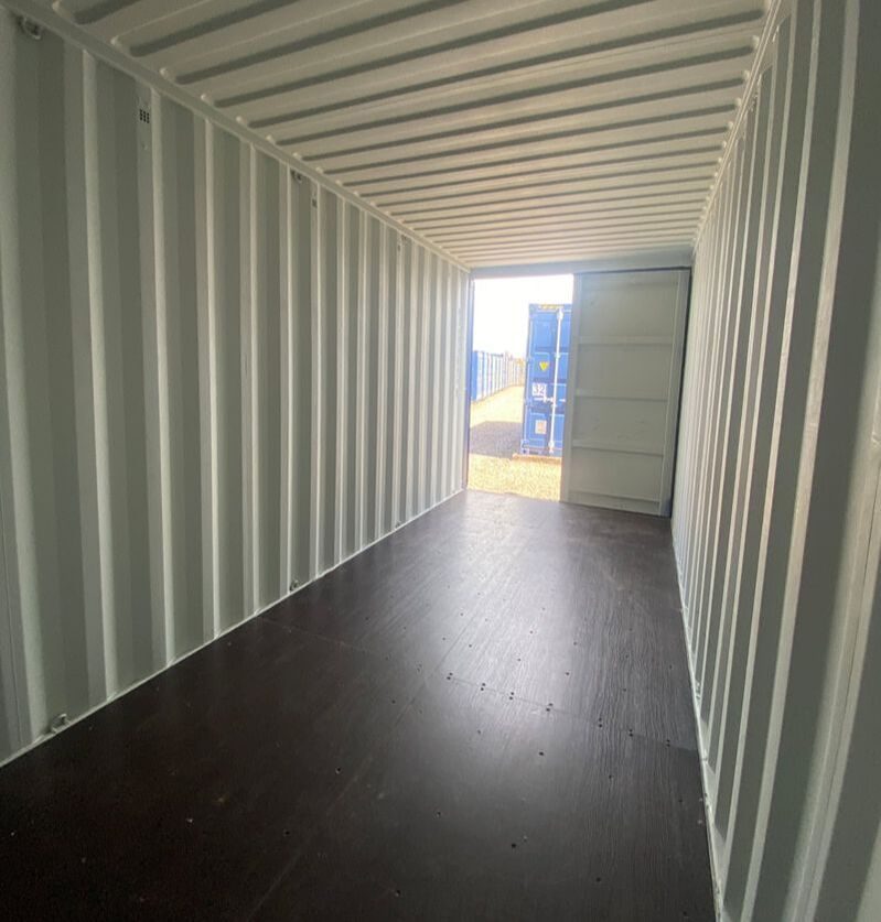 immaculate 20 foot hi-cube shipping container interior